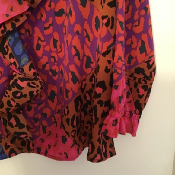 LIKE NEW!! JOH APPAREL Wanice Cascade Ruffle Printed Charmeuse Top/Size Medium - Picture 3 of 10